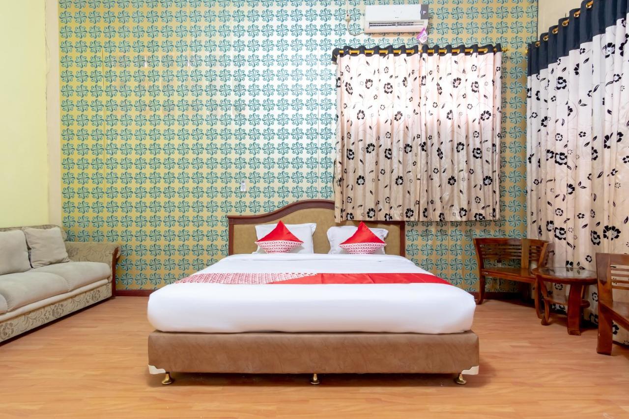 Oyo 2777 Sleepover Sei Serayu Medan Kültér fotó